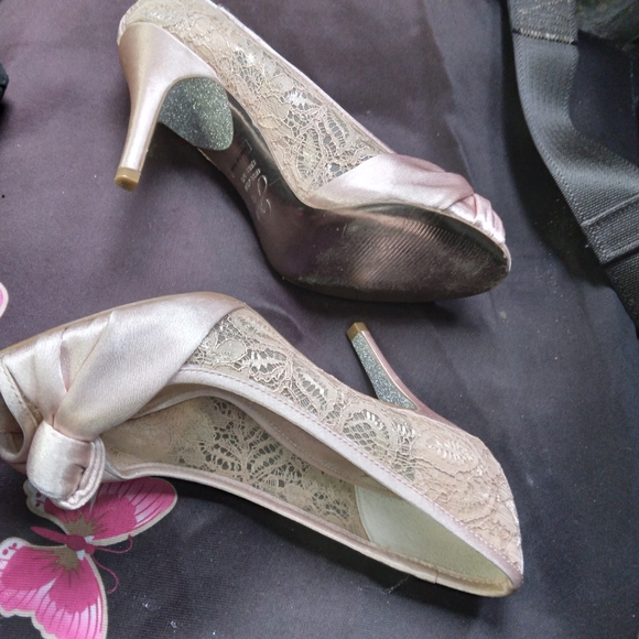 Papell high classic high heels. - Picture 7 of 8